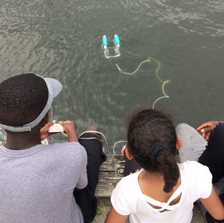 STEMMA youth test their underwater ROVs at camp